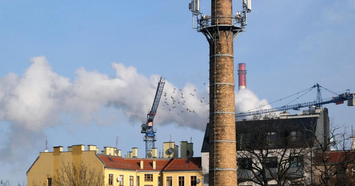 Vom Rauchsignal zum globalen Netz: Die faszinierende Evolution der Telekommunikationsinfrastruktur