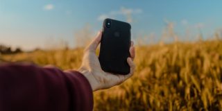 Digitale Revolution in unseren Taschen: Wie Smartphones Kommunikation und die Welt verändert haben (Teil 1)